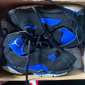 Jordan 4 Retro (TD) size 9C kids